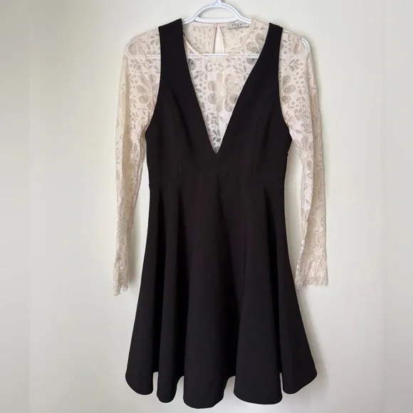 Sandro Nita Black Cream Lace Long Sleeve Dress - Picture 2 of 11